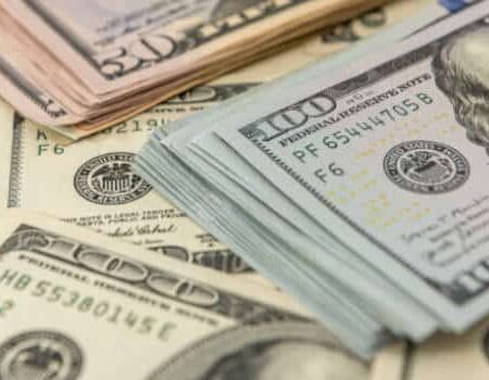 North Carolina man wins $380K online while fixing car