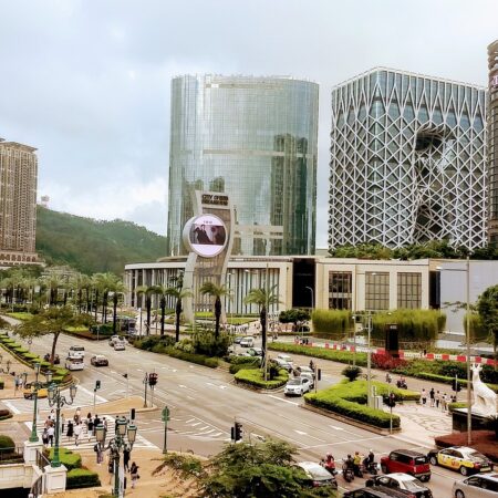 Macau Targets Illegal Money Exchanges