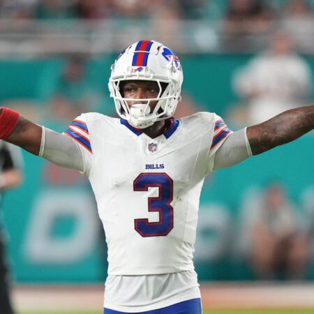 NFL Bills’ Hamlin Gets 1st Career INT