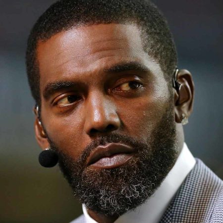 NFL Legend Moss Battles Cancer